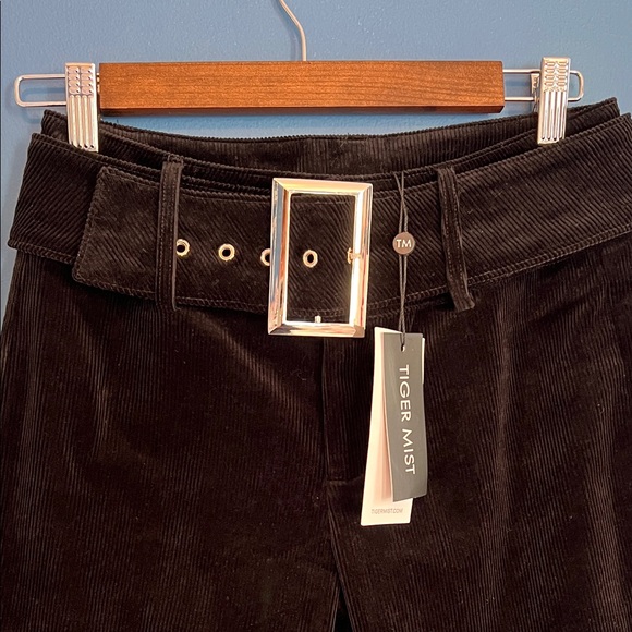 NWT Tiger Mist Aneya Black Corduroy Belted Flare Pants - Size XS - Picture 5 of 9